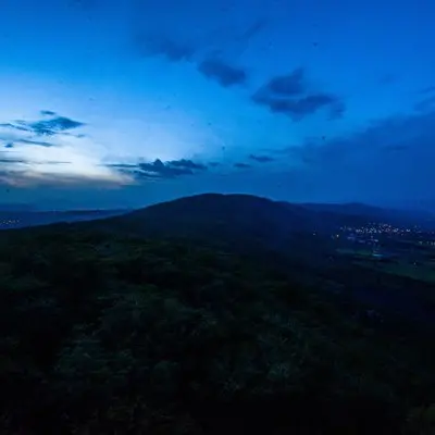 Torre de vigilancia en la Sierra de Montenegro (2021).